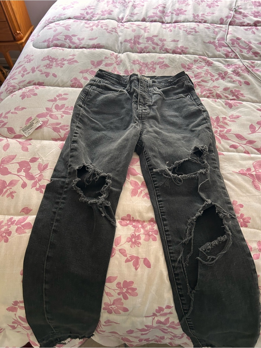 Brandy Melville Black Distressed Boyfriend Jeans